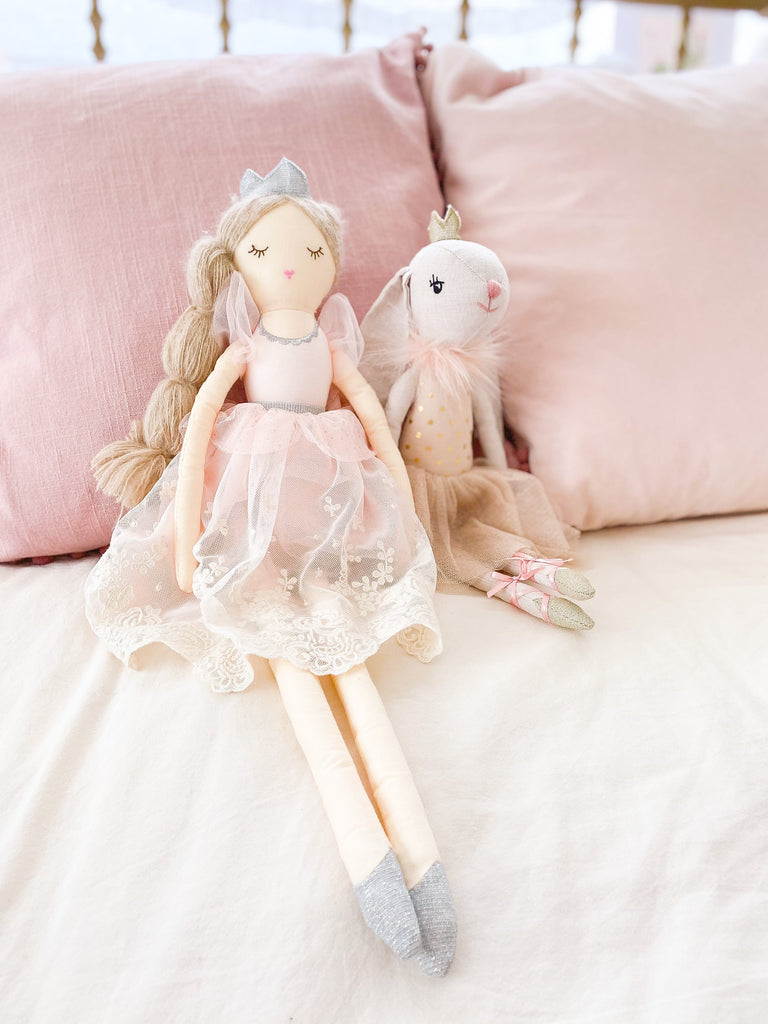 Princess Olivia Doll Doll MON AMI 