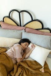 Cosset Body Pillow – Sand Chambray Body Pillow DockATot 