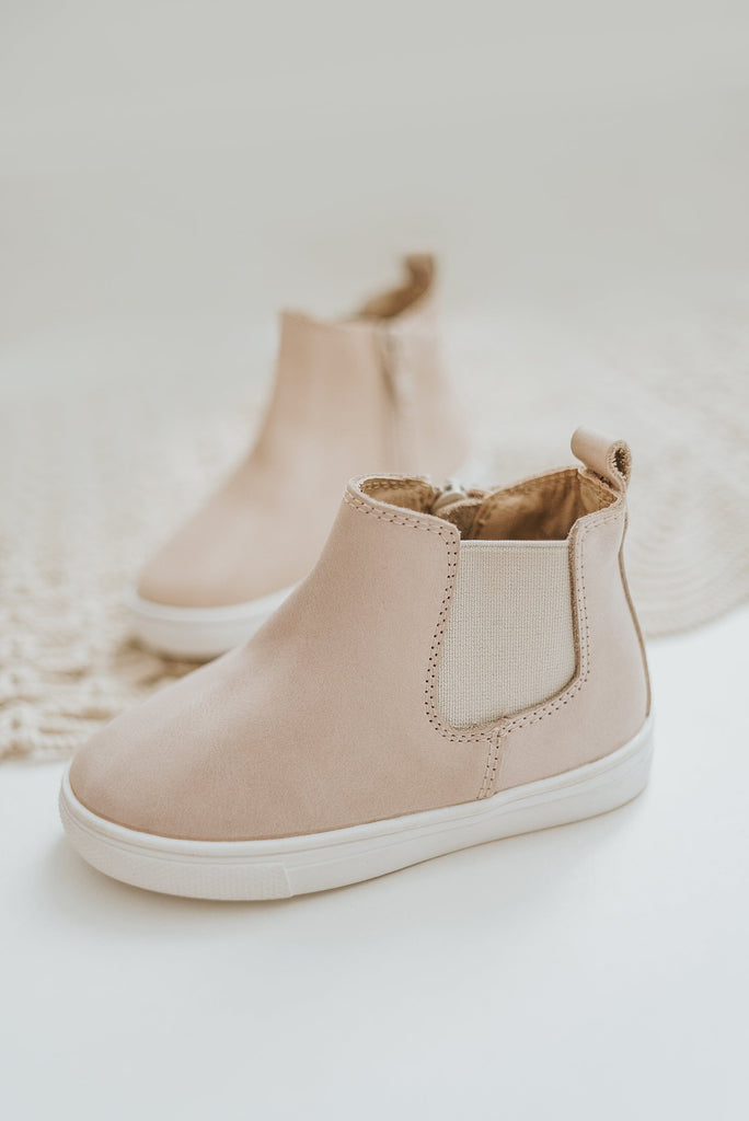Waxed Leather Chelsea Boot | Color 'Vail Cream' | Hard Sole Shoes Consciously Baby 