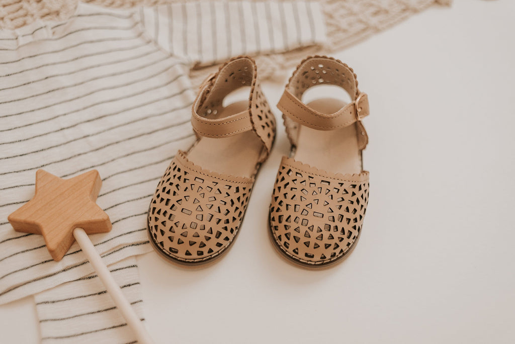 Leather Pocket Sandal | Color 'Tan' | Hard Sole Shoes Consciously Baby 