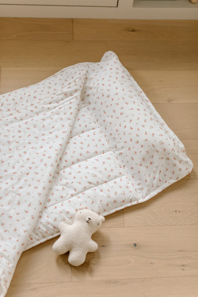 Organic Nap Mat | Petal Sleeping Bags & Pads Bloomere 