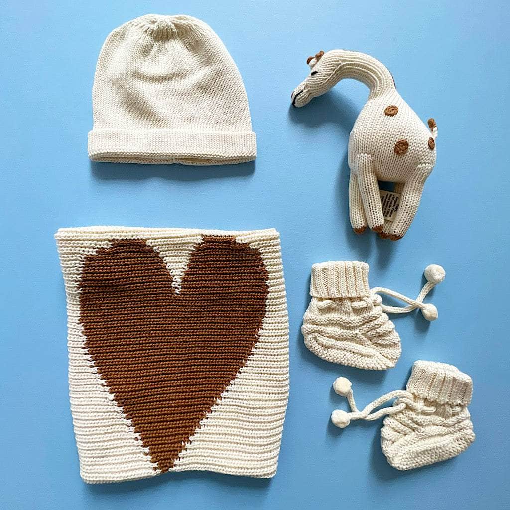 Classic Giraffe Organic Knit Baby Gift Baby Gift Sets Estella Brown 0-3 M 
