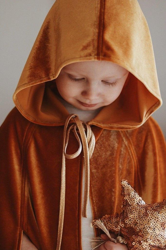 “Little Gold Riding Hood” Magic Cape Magic cape moimili.us 