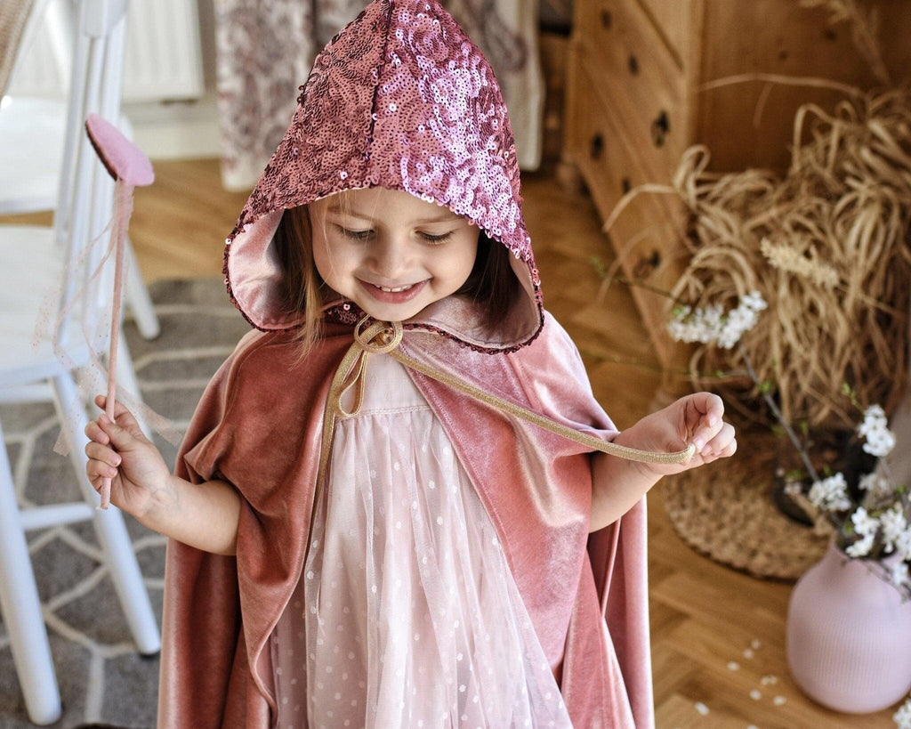 “Little Pink Riding Hood” Magic Cape Magic cape moimili.us 