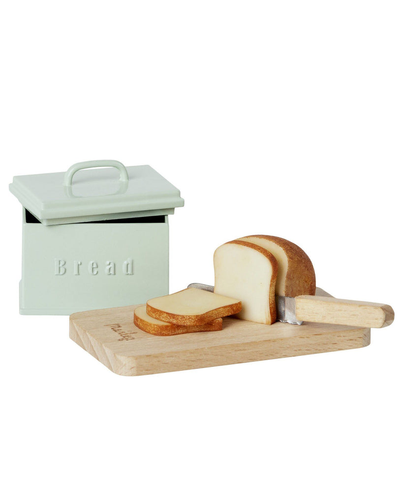 PRESALE - Miniature bread box w. cutting board and knife Toys Maileg 