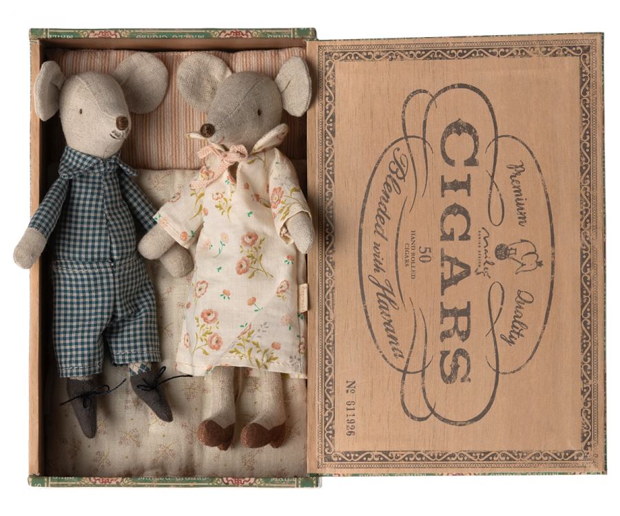 Grandma and Grandpa mice in cigarbox | Maileg - Kid's Toys