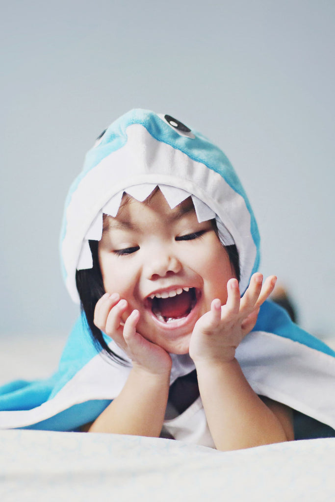 Baby/Toddler Shark Cape by Great Pretenders USA Great Pretenders USA 