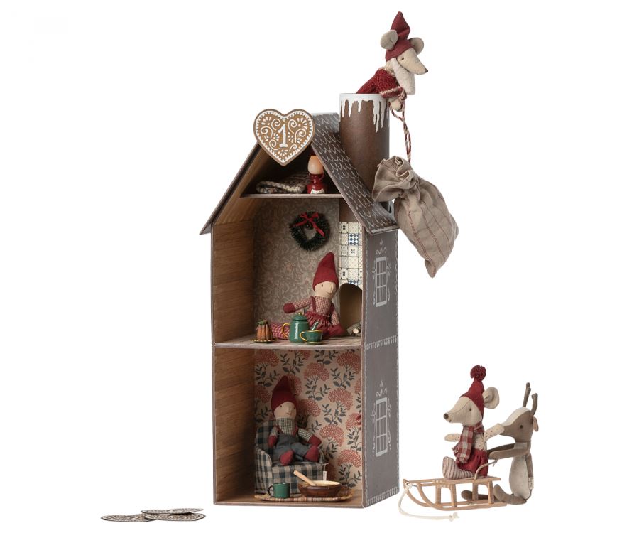 Gingerbread house, Mouse Maileg 