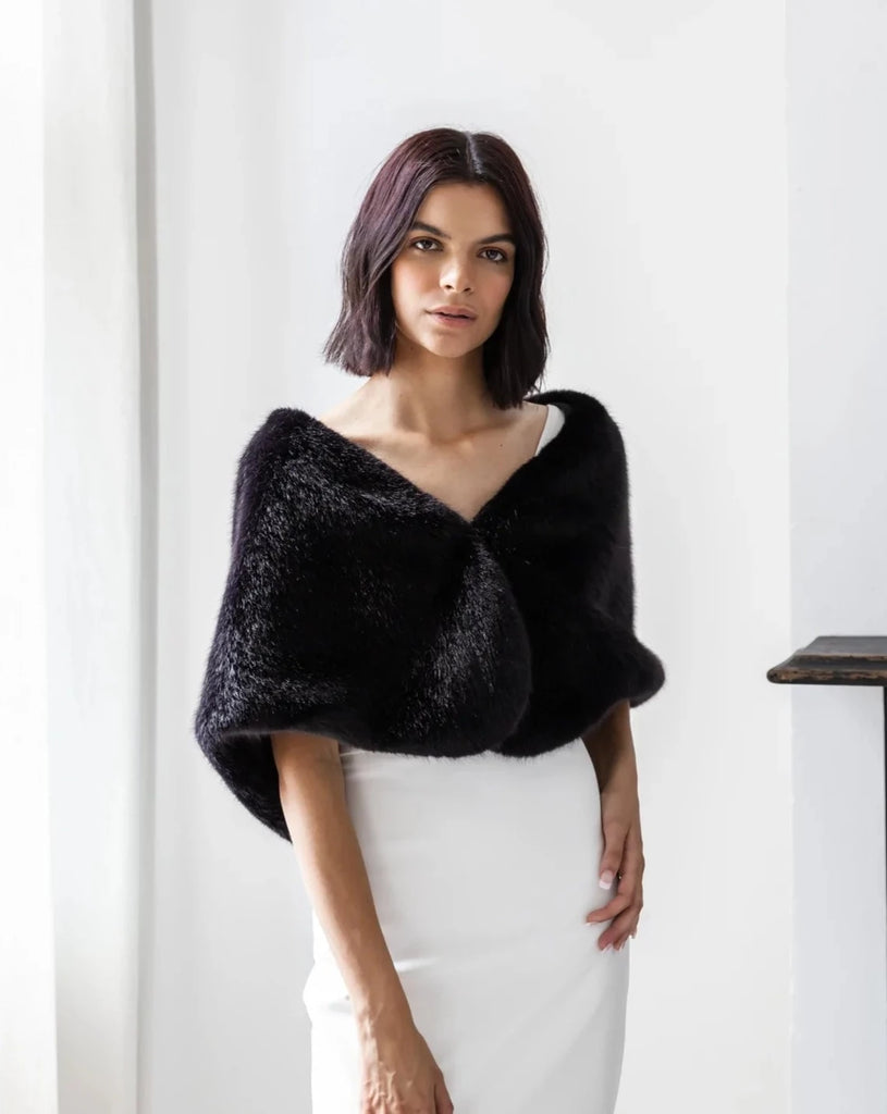 Unreal Fur | Yasmine Wrap | Black